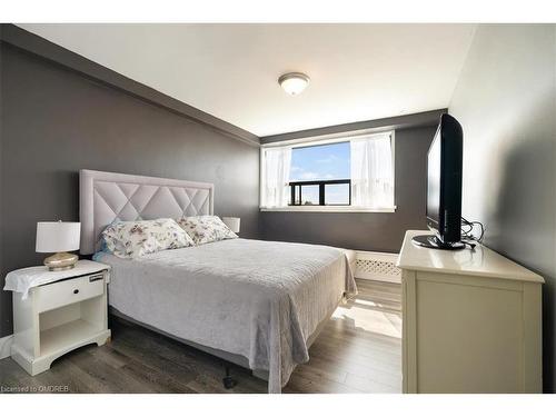 403-188 Mill Street S, Brampton, ON - Indoor Photo Showing Bedroom