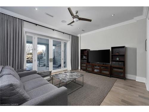 1128 Westdale Road, Oakville, ON - Indoor Photo Showing Living Room