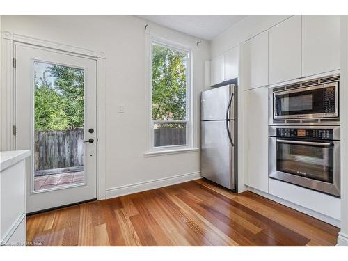 56 Colbourne Street, Hamilton, ON - Indoor Photo Showing Kitchen