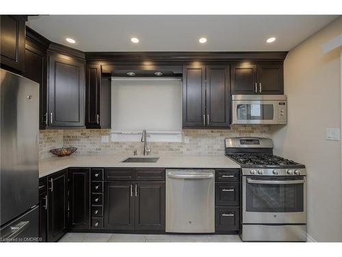 3521 Toffee Street, Burlington, ON - Indoor Photo Showing Kitchen