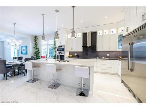 10 Harper Boulevard, Brantford, ON - Indoor Photo Showing Kitchen With Upgraded Kitchen