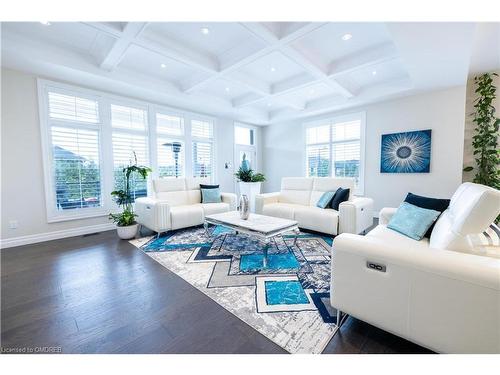 10 Harper Boulevard, Brantford, ON - Indoor Photo Showing Living Room