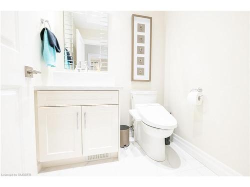 10 Harper Boulevard, Brantford, ON - Indoor Photo Showing Bathroom