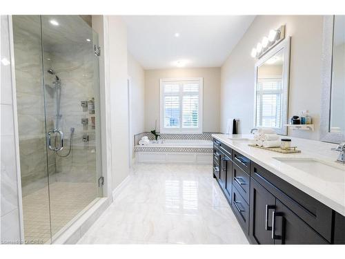 10 Harper Boulevard, Brantford, ON - Indoor Photo Showing Bathroom