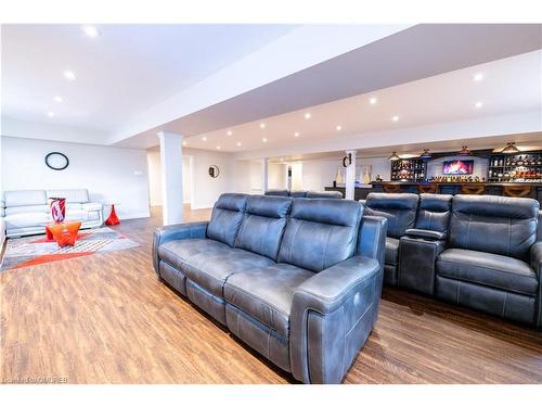 10 Harper Boulevard, Brantford, ON - Indoor Photo Showing Living Room