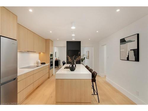 1146 Talka Court, Mississauga, ON - Indoor Photo Showing Kitchen