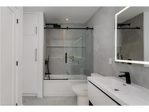 1146 Talka Court, Mississauga, ON - Indoor Photo Showing Bathroom