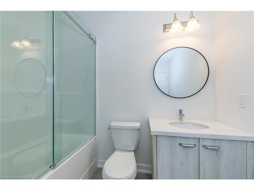 1335 Kobzar Drive, Oakville, ON - Indoor Photo Showing Bathroom