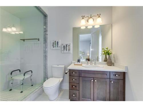 377 Tudor Avenue, Oakville, ON - Indoor Photo Showing Bathroom