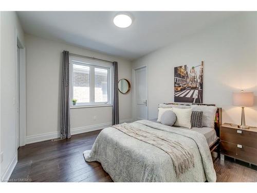 377 Tudor Avenue, Oakville, ON - Indoor Photo Showing Bedroom