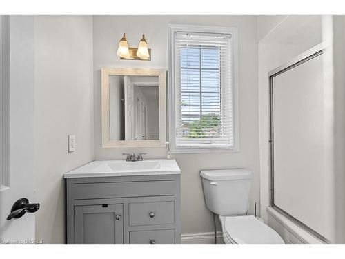 865 Anderson Avenue, Milton, ON - Indoor Photo Showing Bathroom