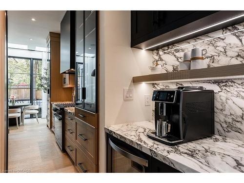 331 Macdonald Road, Oakville, ON - Indoor Photo Showing Kitchen