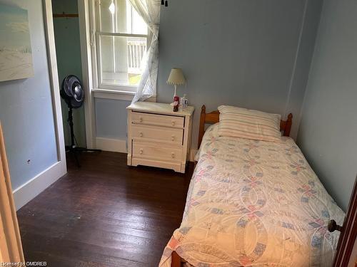 315 Eastwood Avenue, Crystal Beach, ON - Indoor Photo Showing Bedroom