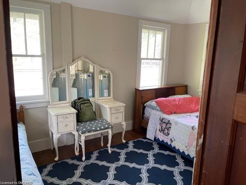 315 Eastwood Avenue, Crystal Beach, ON - Indoor Photo Showing Bedroom