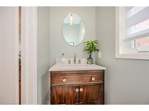 2595 Capilano Crescent, Oakville, ON - Indoor Photo Showing Bathroom