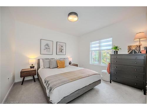 2595 Capilano Crescent, Oakville, ON - Indoor Photo Showing Bedroom