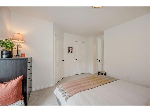 2595 Capilano Crescent, Oakville, ON - Indoor Photo Showing Bedroom