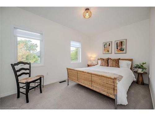 2595 Capilano Crescent, Oakville, ON - Indoor Photo Showing Bedroom