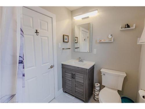 34 Clayburn Avenue, St. Catharines, ON - Indoor Photo Showing Bathroom