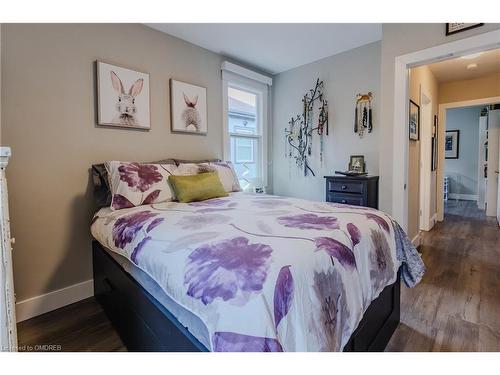 34 Clayburn Avenue, St. Catharines, ON - Indoor Photo Showing Bedroom