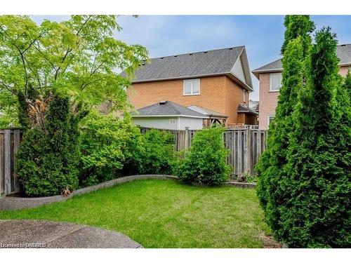 1123 Houston Drive, Milton, ON - Outdoor