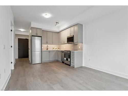 306-2343 Khalsa Gate, Oakville, ON - Indoor Photo Showing Kitchen