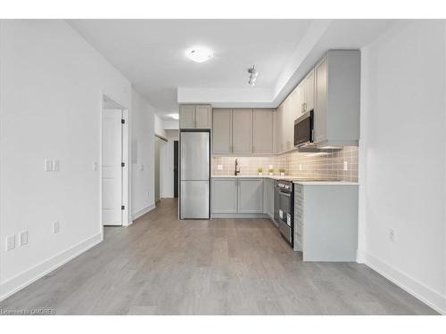 306-2343 Khalsa Gate, Oakville, ON - Indoor Photo Showing Kitchen