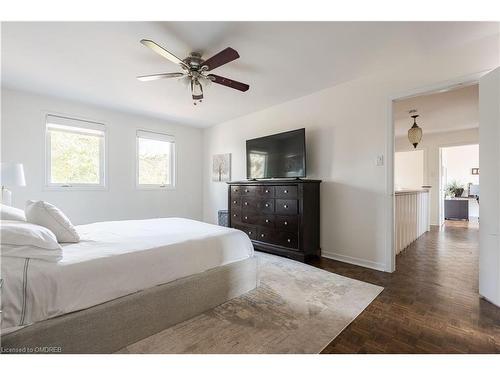 316 Pinegrove Road, Oakville, ON - Indoor Photo Showing Bedroom