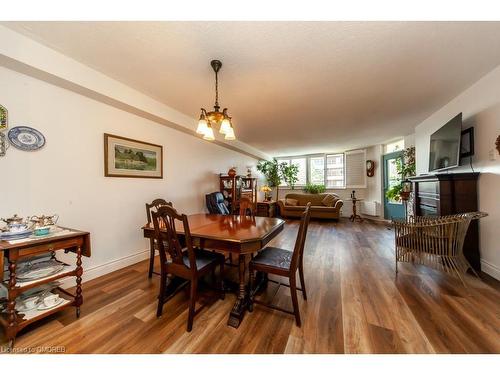 506-81 Millside Drive, Milton, ON - Indoor Photo Showing Dining Room