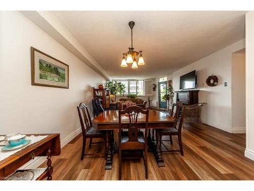 506-81 Millside Drive, Milton, ON - Indoor Photo Showing Dining Room