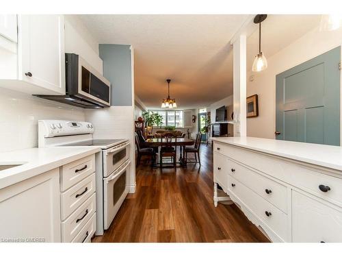 506-81 Millside Drive, Milton, ON - Indoor Photo Showing Kitchen