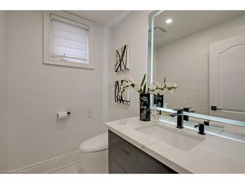 2240 Pine Glen Road, Oakville, ON - Indoor Photo Showing Bathroom