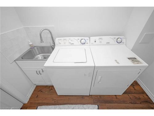 81-6020 Derry Road, Milton, ON - Indoor Photo Showing Laundry Room