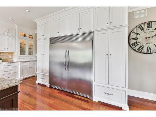 2115 Cunningham Court, Milton, ON - Indoor Photo Showing Kitchen