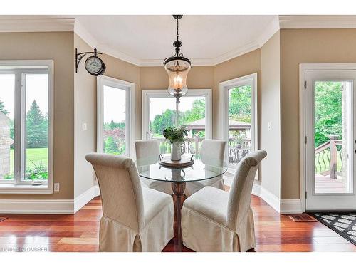 2115 Cunningham Court, Milton, ON - Indoor Photo Showing Dining Room