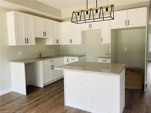 198 Hooper Street, St. Marys, ON - Indoor Photo Showing Kitchen