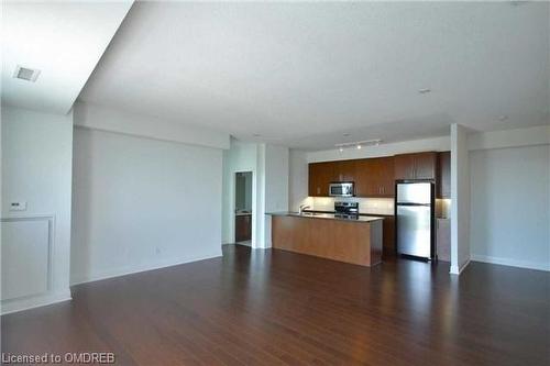 1404-1 Hurontario Street, Mississauga, ON - Indoor Photo Showing Kitchen