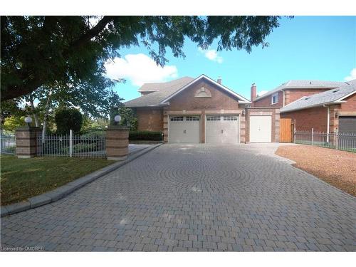 1 Lone Oak Avenue, Brampton, ON 