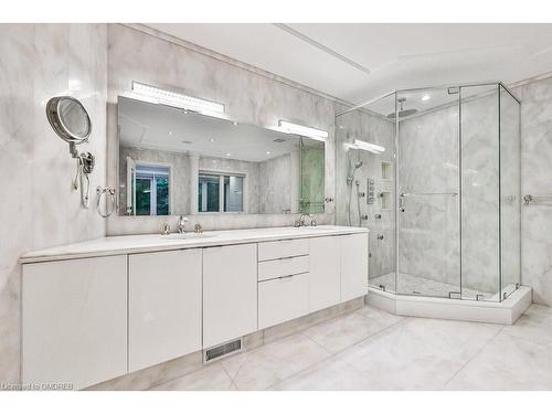 150 Indian Valley Trail, Mississauga, ON - Indoor Photo Showing Bathroom