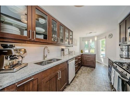 1251 Hedgestone Crescent, Oakville, ON 