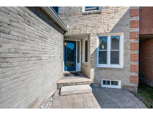 1251 Hedgestone Crescent, Oakville, ON 