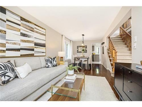 110 Pentland Road, Waterdown, ON - Indoor Photo Showing Living Room