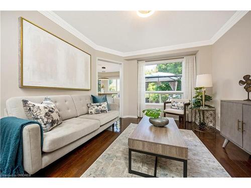 110 Pentland Road, Waterdown, ON - Indoor Photo Showing Living Room