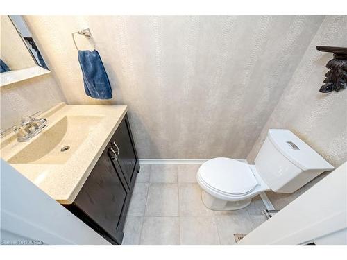 110 Pentland Road, Waterdown, ON - Indoor Photo Showing Bathroom