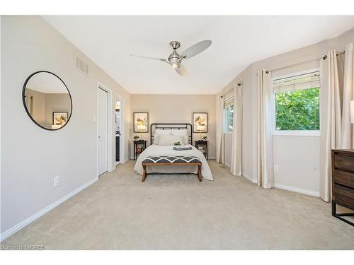 110 Pentland Road, Waterdown, ON - Indoor Photo Showing Bedroom