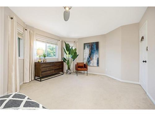 110 Pentland Road, Waterdown, ON - Indoor Photo Showing Bedroom