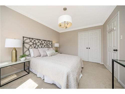 110 Pentland Road, Waterdown, ON - Indoor Photo Showing Bedroom