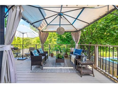 110 Pentland Road, Waterdown, ON - Outdoor With Deck Patio Veranda With Exterior