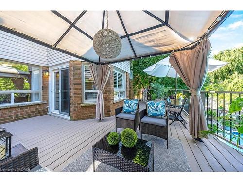 110 Pentland Road, Waterdown, ON - Outdoor With Deck Patio Veranda With Exterior