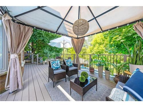 110 Pentland Road, Waterdown, ON - Outdoor With Deck Patio Veranda With Exterior